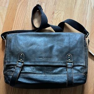 Men’s messenger bag